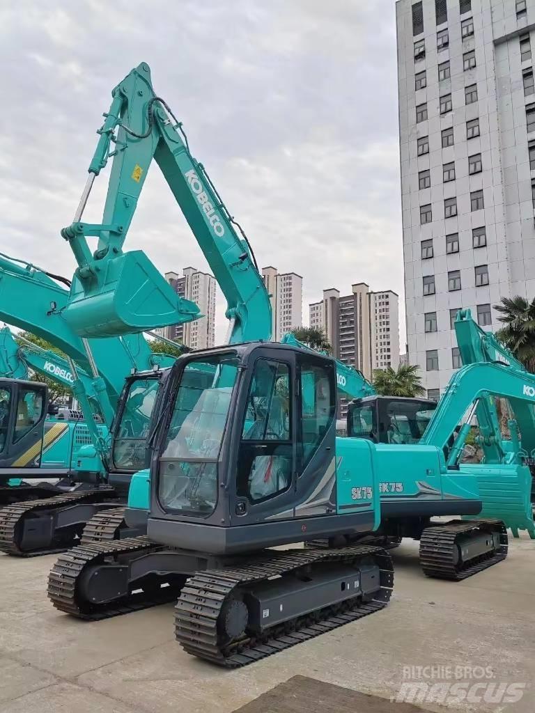 Kobelco SK 75 Midi rýpadlá 7 t - 12 t