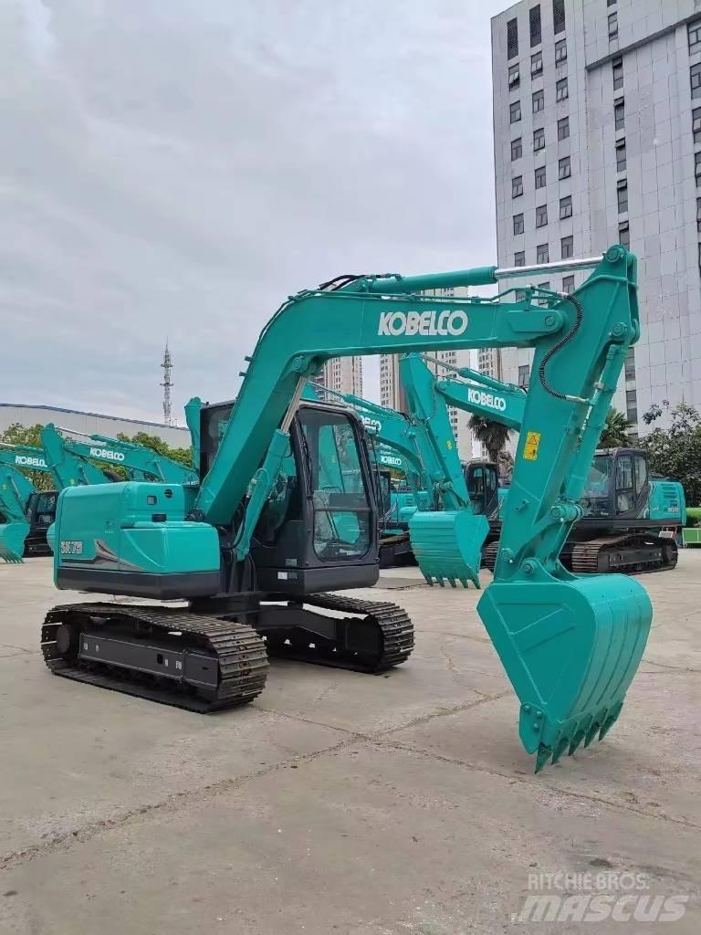 Kobelco SK 75 Midi rýpadlá 7 t - 12 t