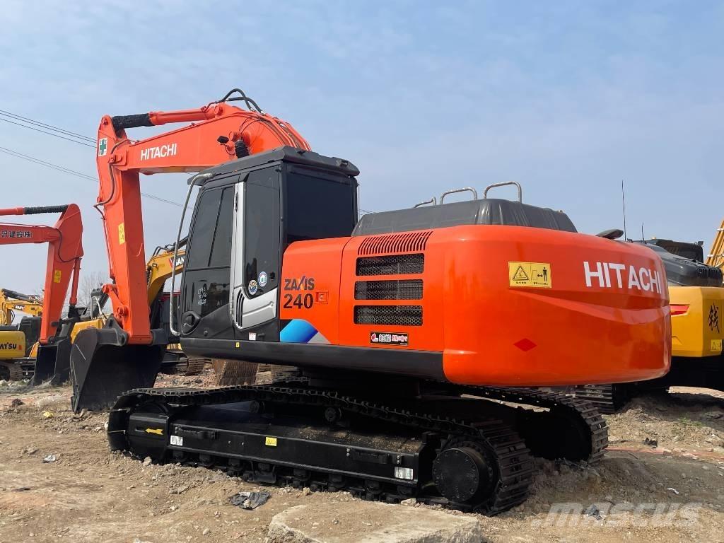 Hitachi ZX 240 Pásové rýpadlá