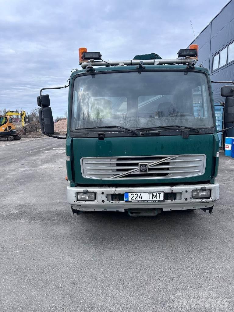 Volvo FL 6 Valník s navijakom