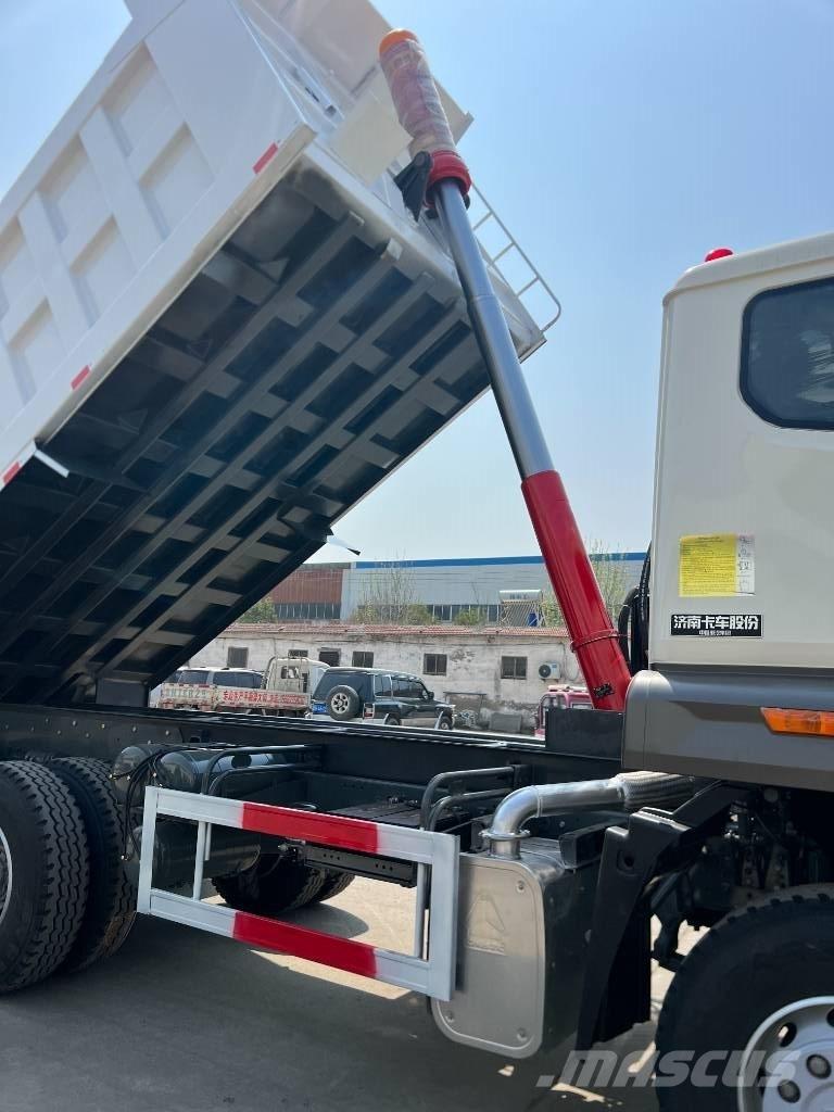 Howo 371 Skriňová nadstavba