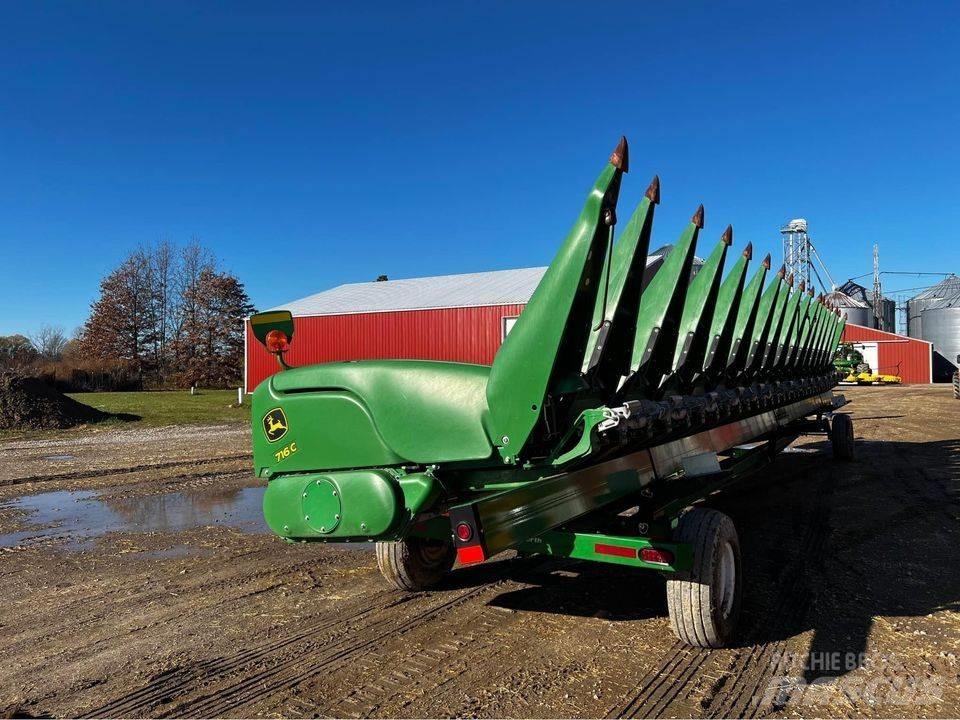 John Deere 716c Kombajnove hlavice