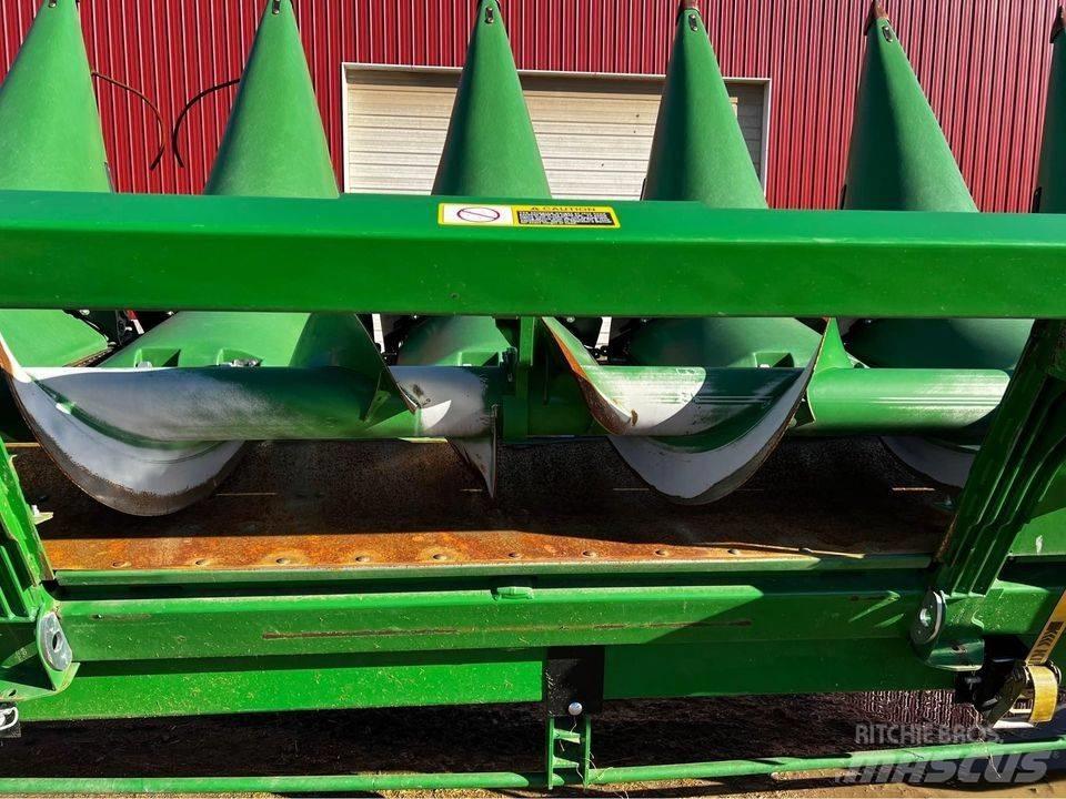John Deere 716c Kombajnove hlavice