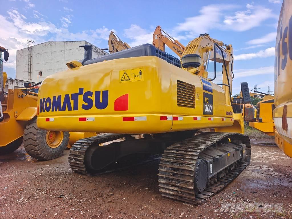 Komatsu PC 300-7 Pásové rýpadlá