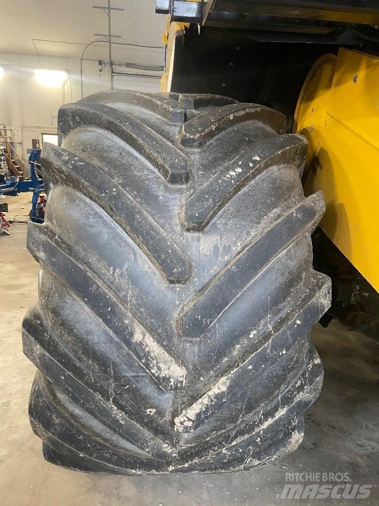 New Holland CX7.80 Kombinované zberacie stroje