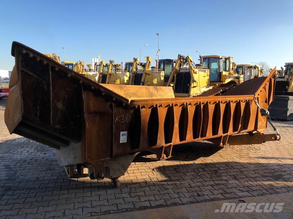 CAT D9U Blade Radlice