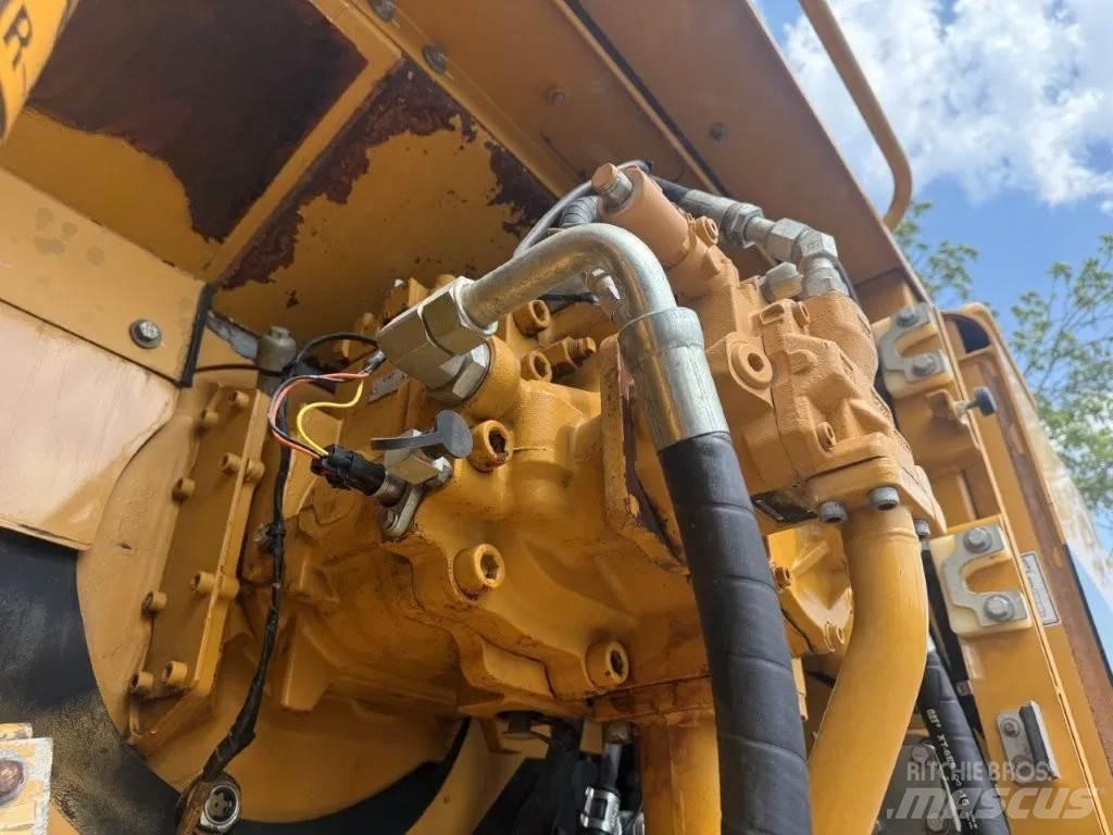 CAT 345DL Pásové rýpadlá