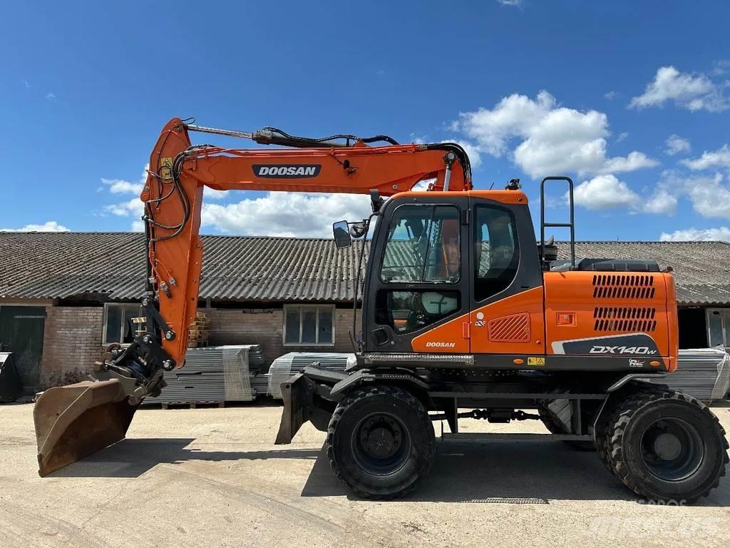Doosan DX140W-5 Kolesové rýpadlá