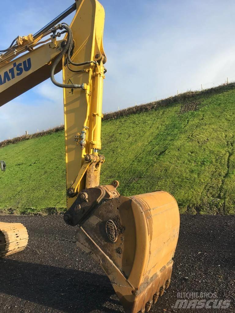 Komatsu PC210-11 Pásové rýpadlá