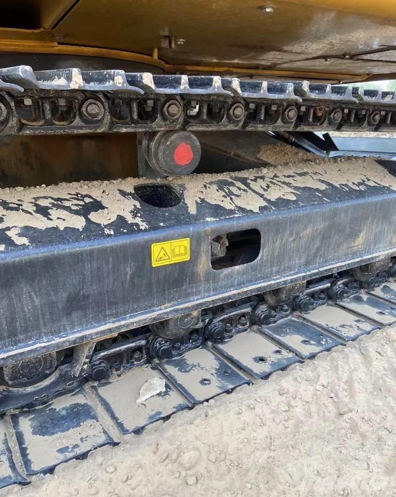 CAT 307 Pásové rýpadlá