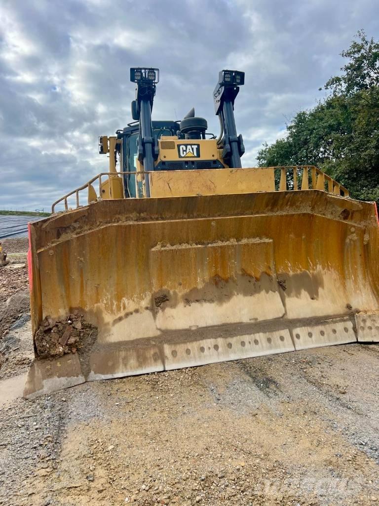 CAT D 8 T Pásové dozéry