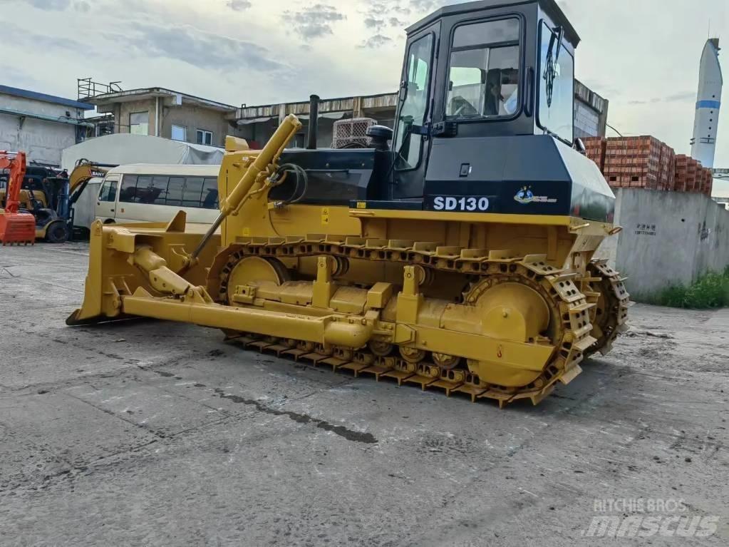 Shantui SD13 Pásové dozéry