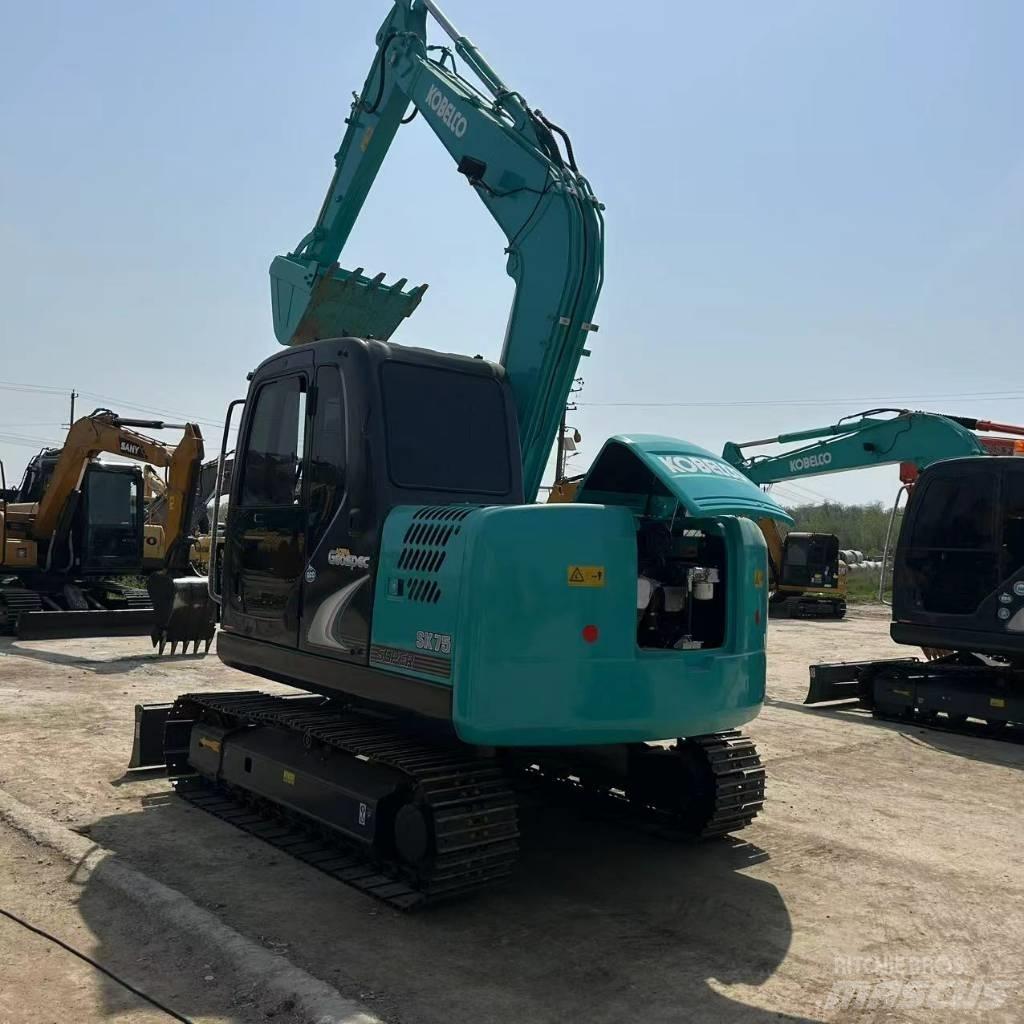 Kobelco 75 Pásové rýpadlá