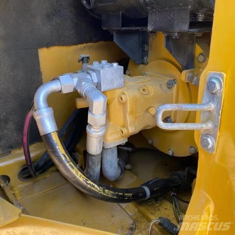 CAT 307E Pásové rýpadlá