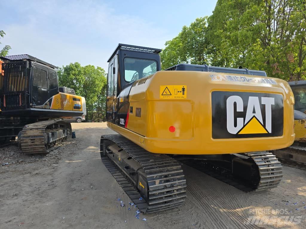 CAT 320D2 Pásové rýpadlá