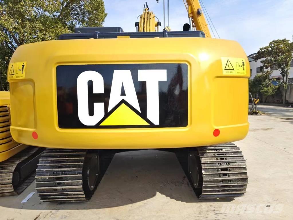 CAT 320 D2 Pásové rýpadlá