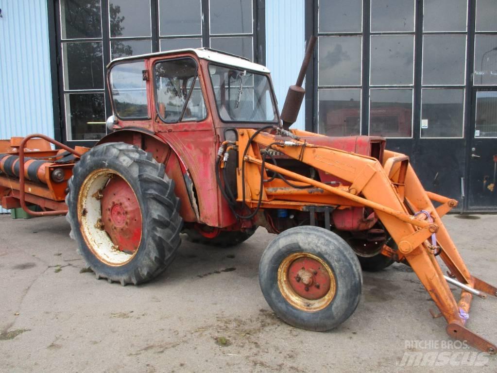 IH 523 Traktory