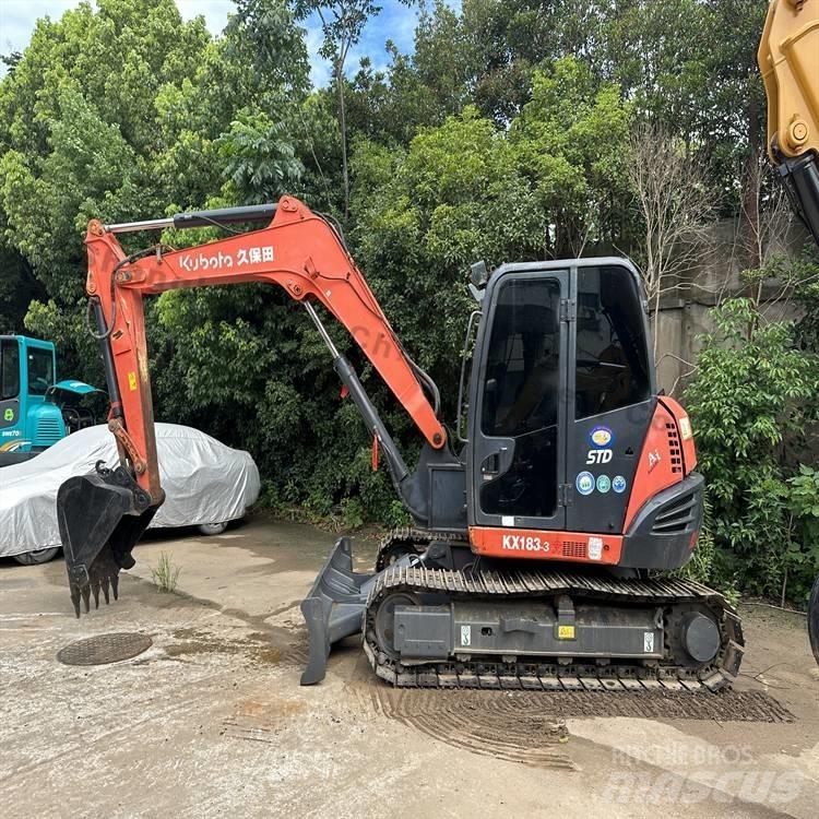 Kubota 183-3 Pásové rýpadlá