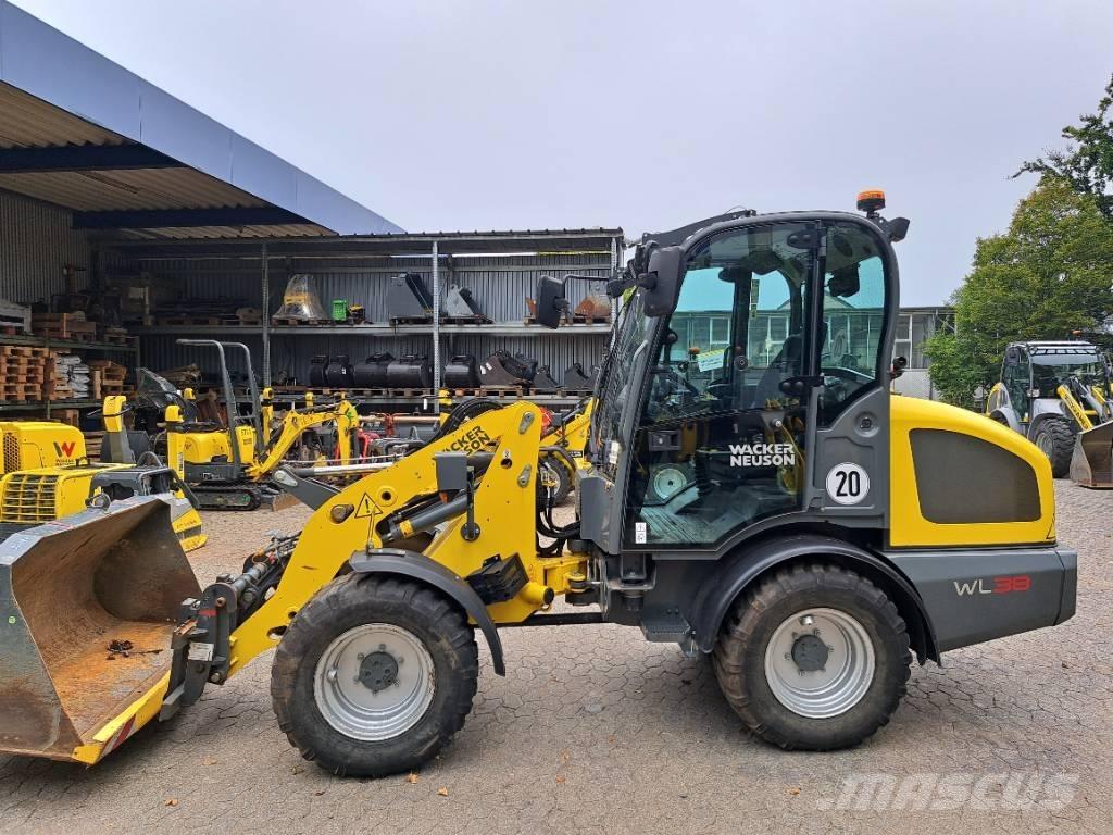 Wacker Neuson WL38 Kolesové nakladače