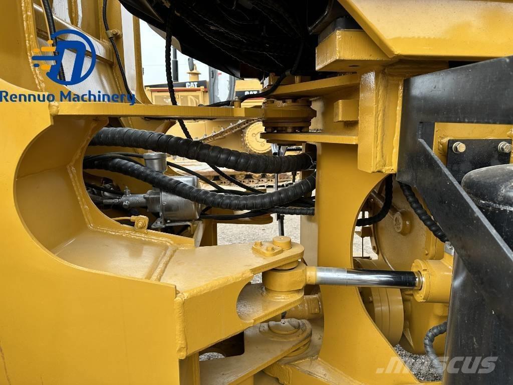CAT 966 H Kolesové nakladače