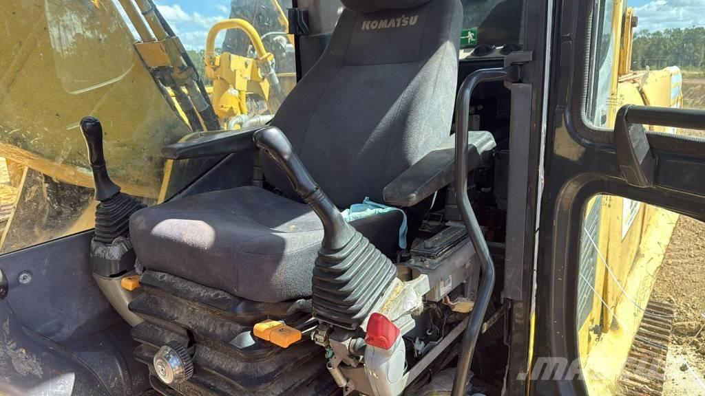 Komatsu 2012 Pásové žeriavy