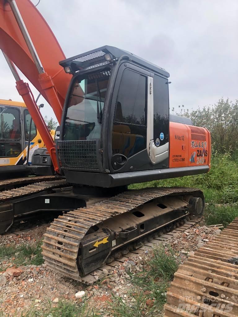 Hitachi ZX 240 Pásové rýpadlá