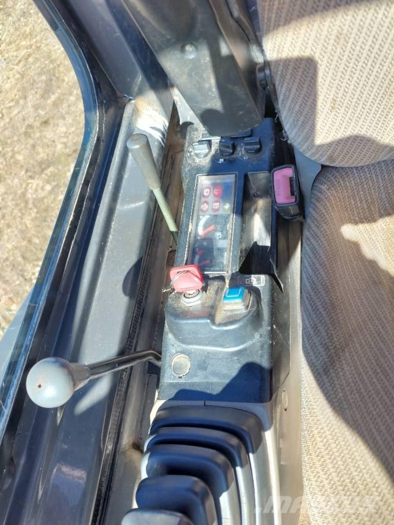 CASE CX 26 B Mini rýpadlá < 7t