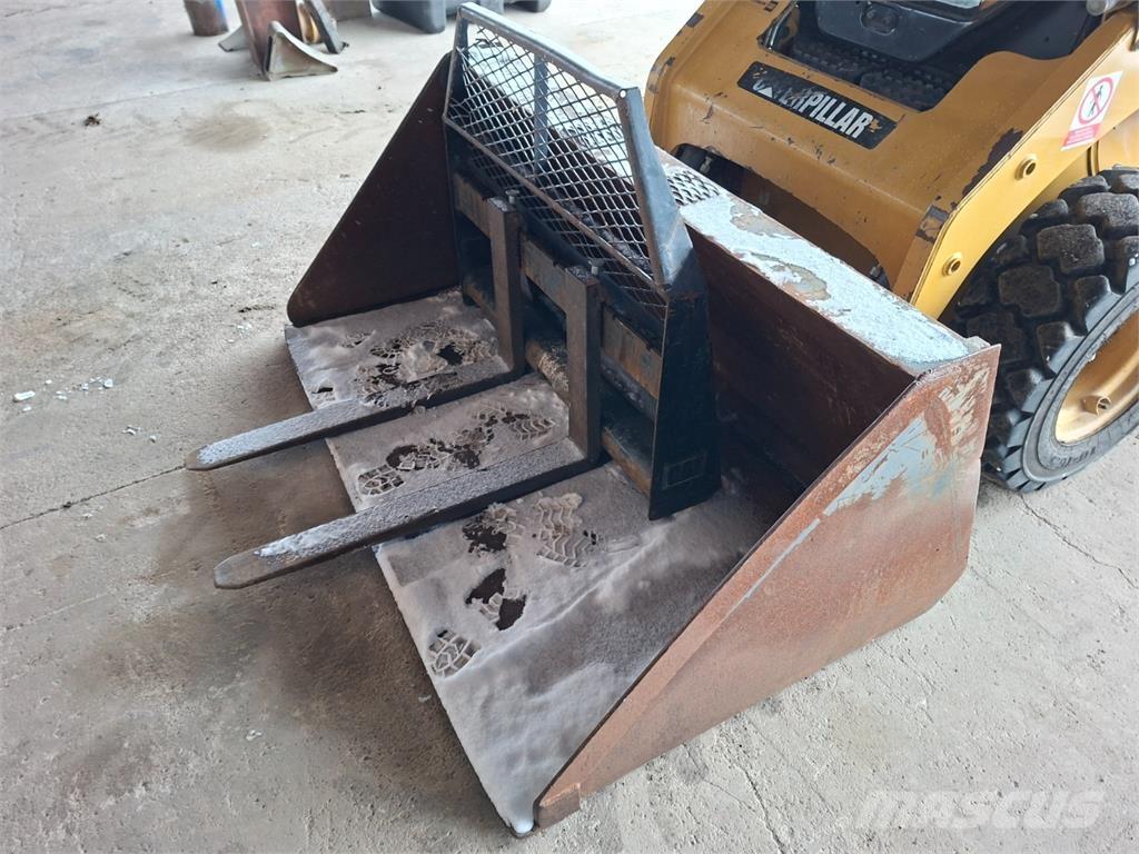 CAT 226 B3 4X4 Stavebníctvo - ostatné