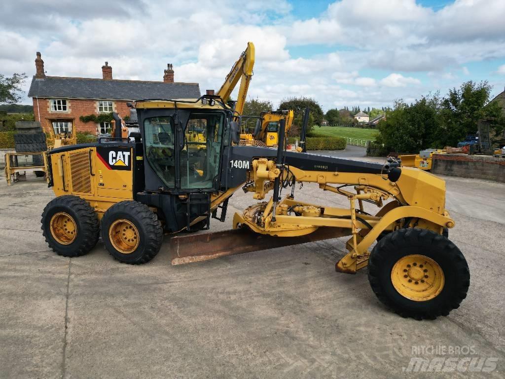 CAT 140 M Grejdery