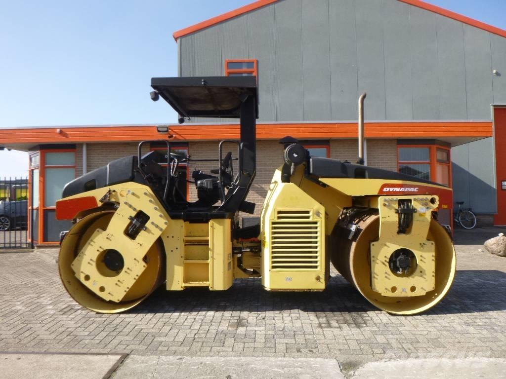 Dynapac CC432V Pôdne kompaktory