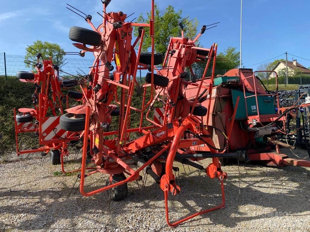 Kuhn GF8702 Obracače a zhrabovače sena