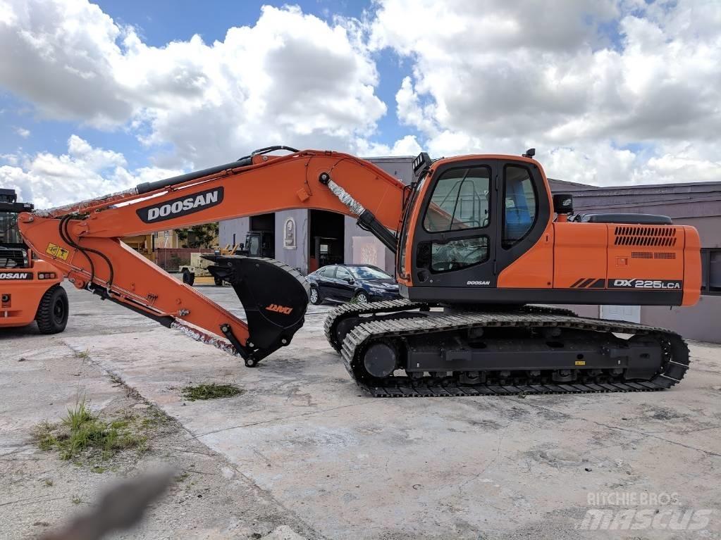 Doosan DX 225 LCA Pásové rýpadlá