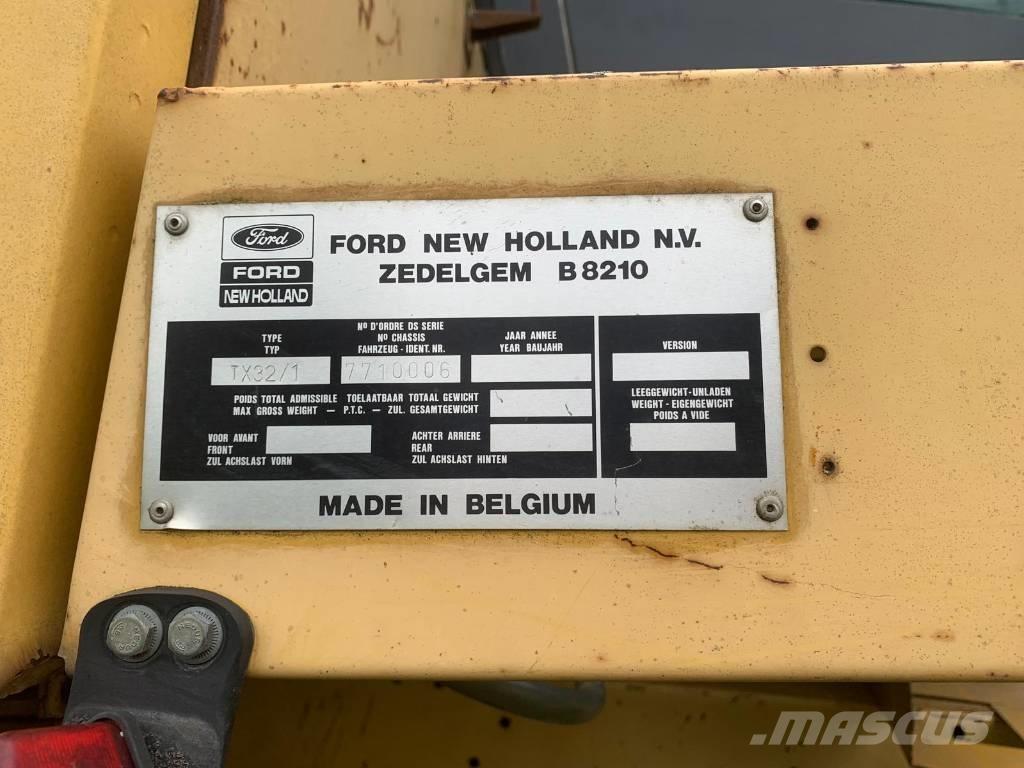New Holland TX 32 Kombinované zberacie stroje