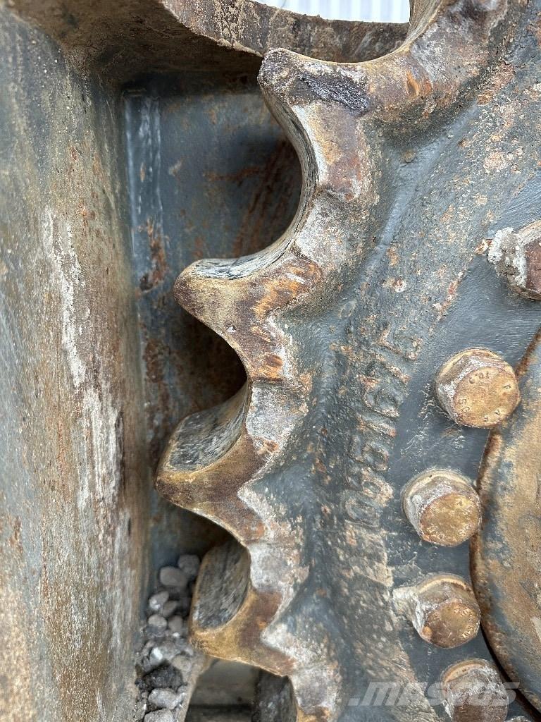 Liebherr R 936 LC Pásové rýpadlá