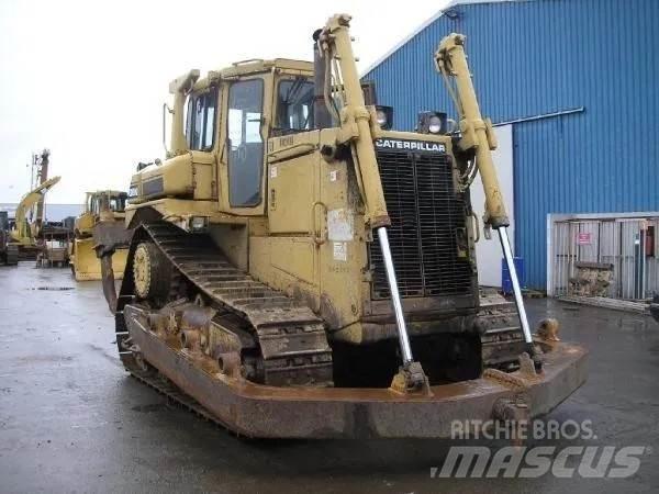 CAT D8N Pásové dozéry