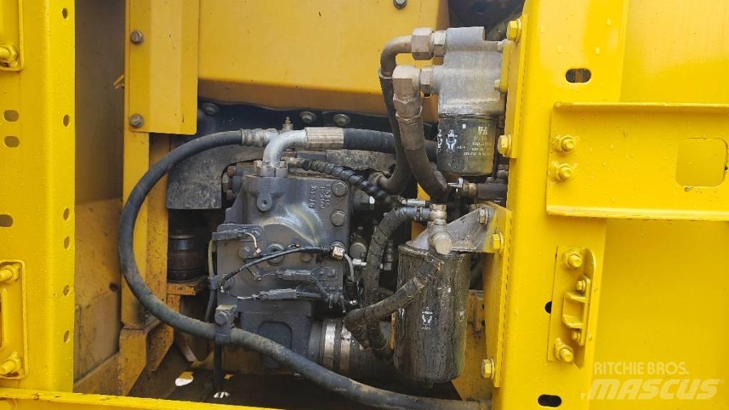 Komatsu PC130-7 Pásové rýpadlá
