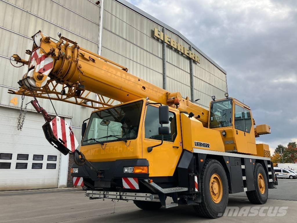 Liebherr LTM 1030-2 Univerzálne terénne žeriavy