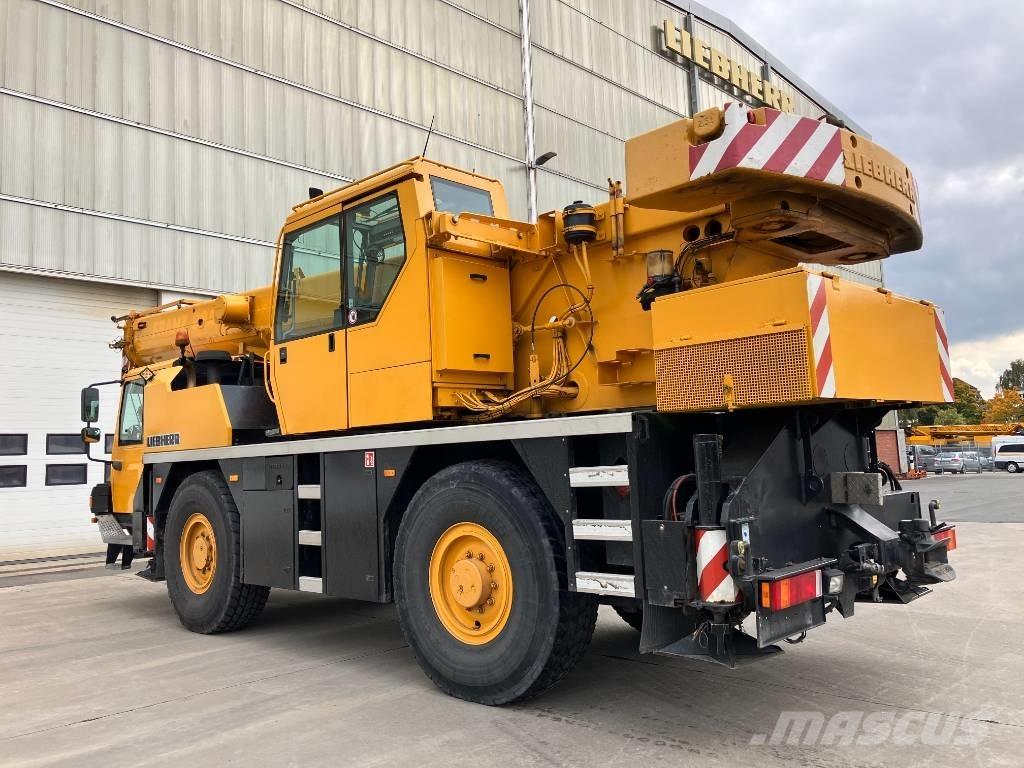 Liebherr LTM 1030-2 Univerzálne terénne žeriavy