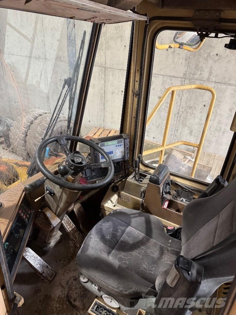 CAT 980 F Kolesové nakladače