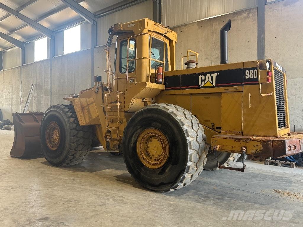 CAT 980 F Kolesové nakladače