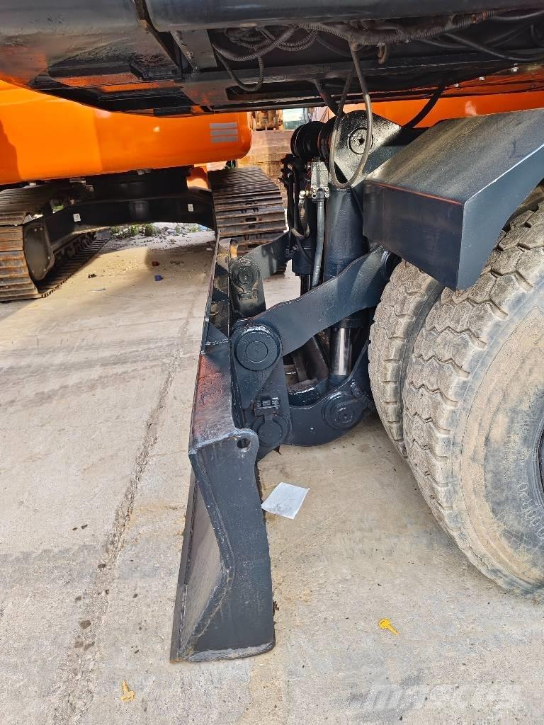 Hyundai R210W-9 Kolesové rýpadlá