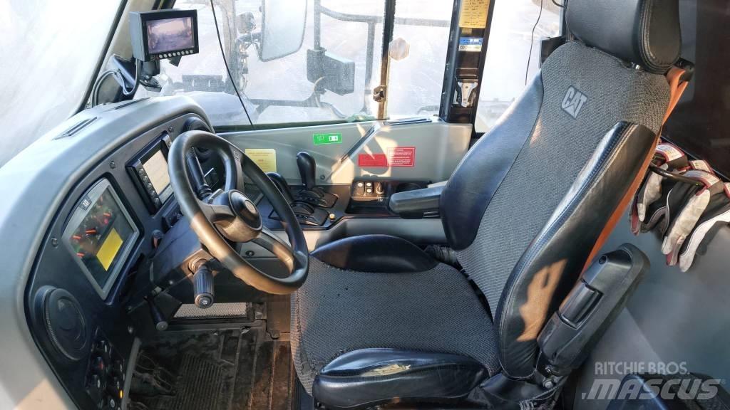 CAT 772G Stavebné sklápače