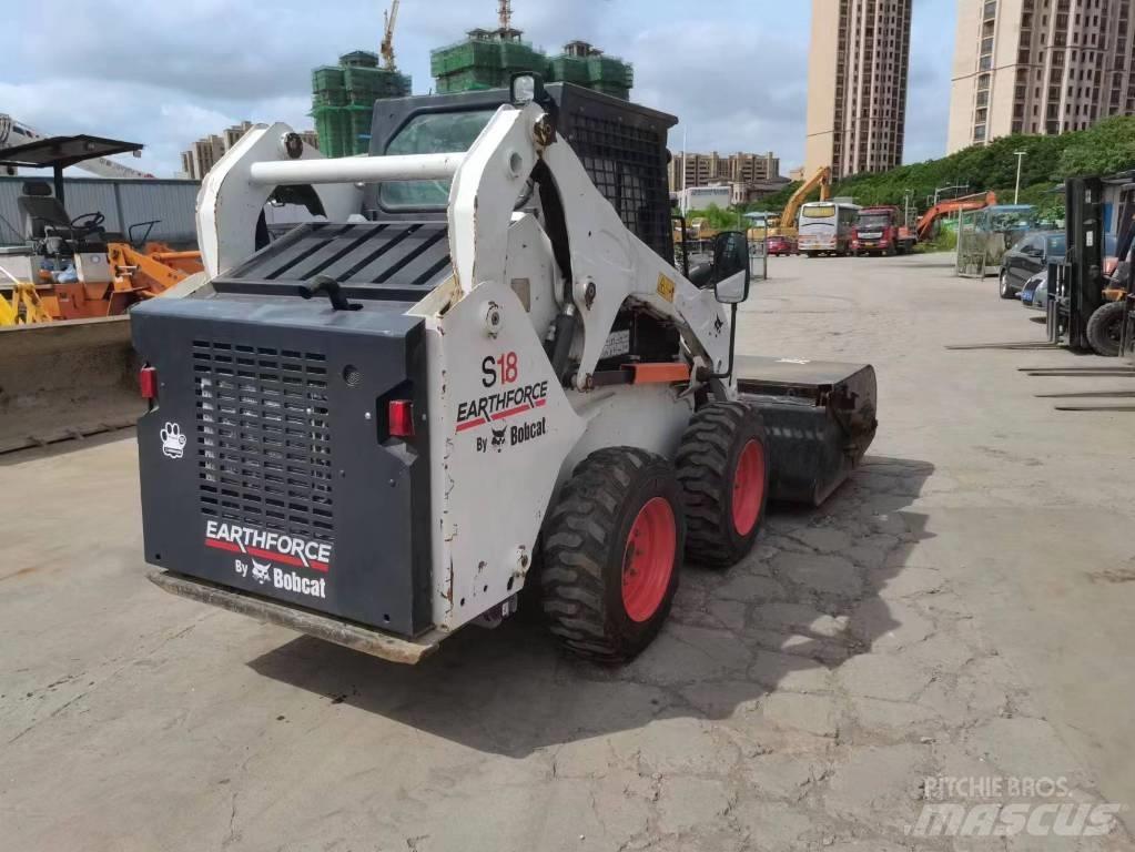 Bobcat S 18 Šmykom riadené nakladače