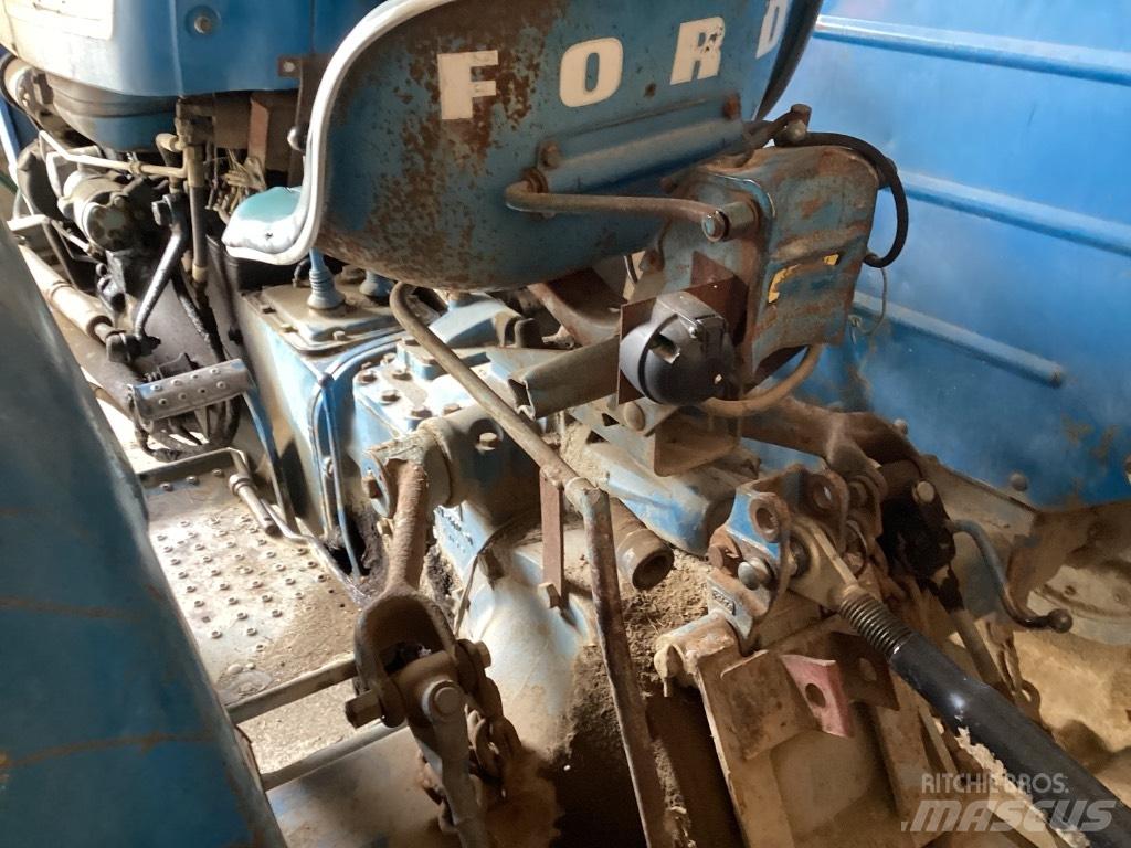 Ford 3000 Traktory