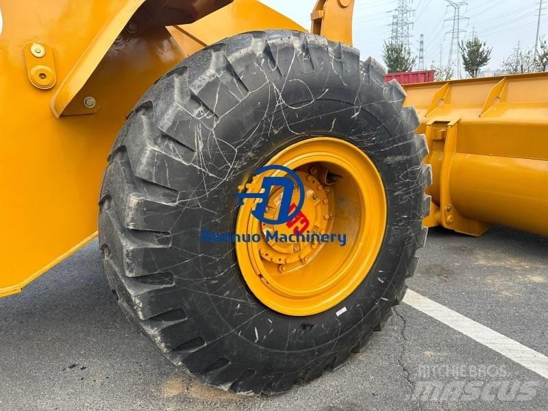 CAT 966H Kolesové nakladače
