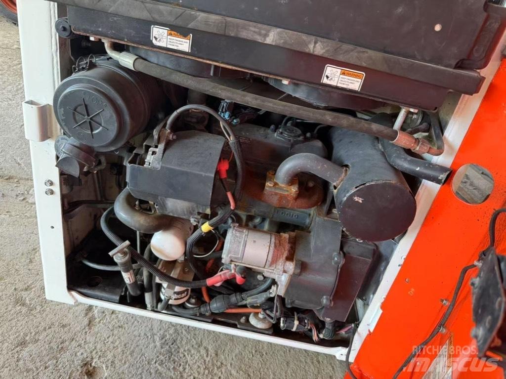 Bobcat S 70 Šmykom riadené nakladače