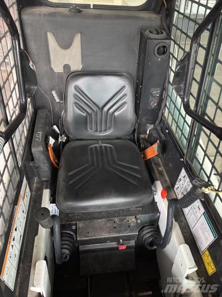 Bobcat S 70 Šmykom riadené nakladače