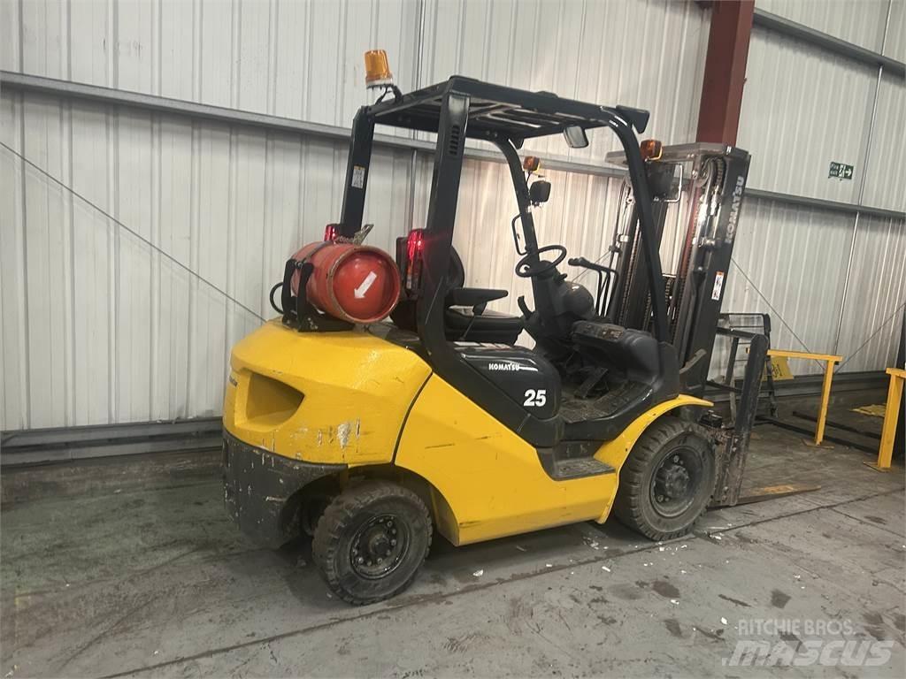Komatsu FG25HT-17 LPG vozíky