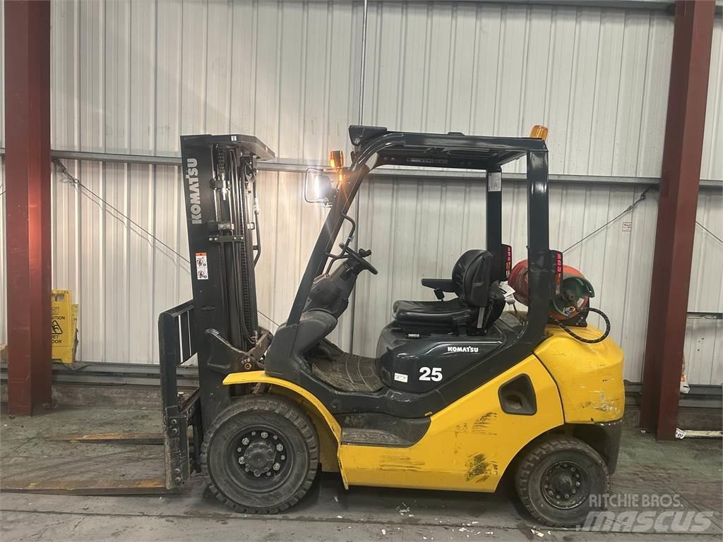 Komatsu FG25HT-17 LPG vozíky