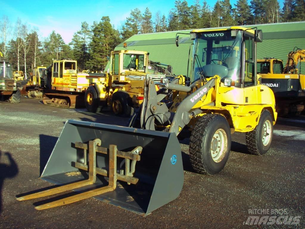 Volvo L 30 Kolesové nakladače